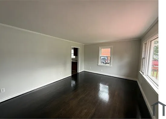 1419 Kingswood St — Photo 3