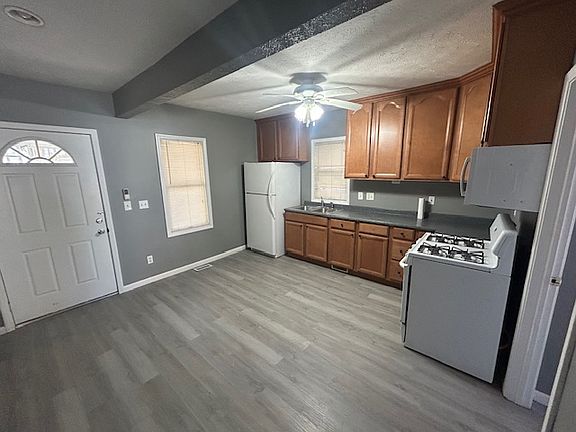 5th image of 12224 Fairview Ct