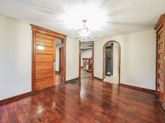 2nd image of 117 Landon Ave