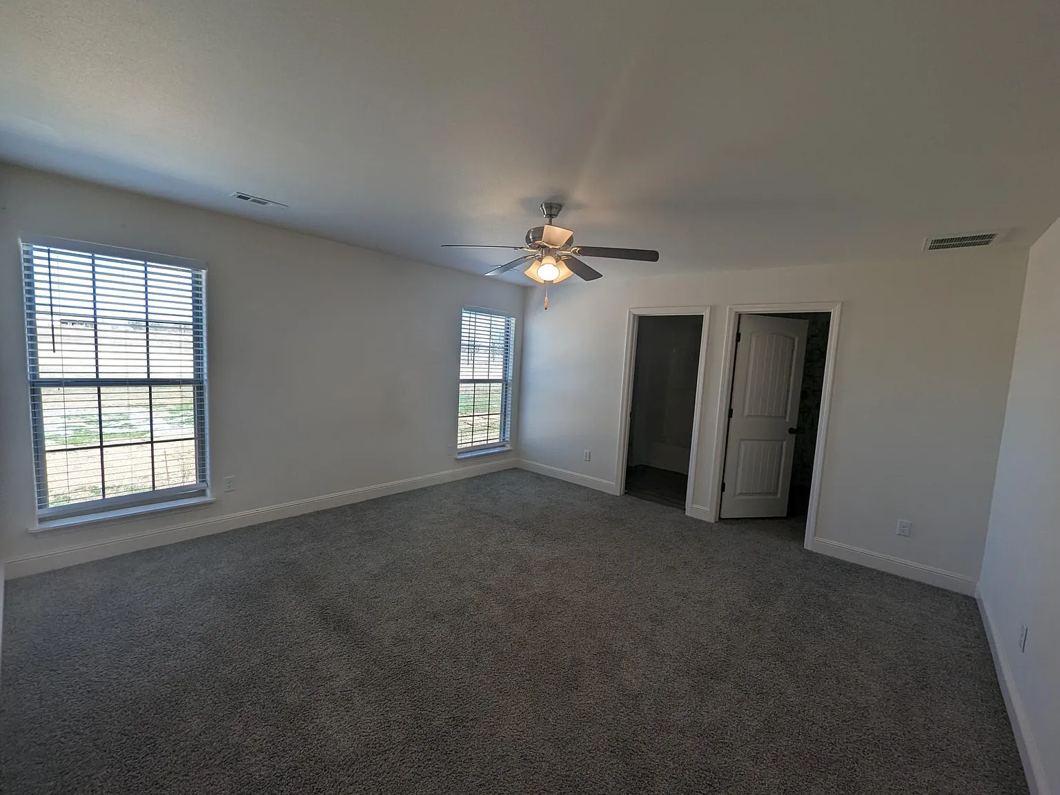 3 bed, 1594 sqft, $1,650 — Photo 3