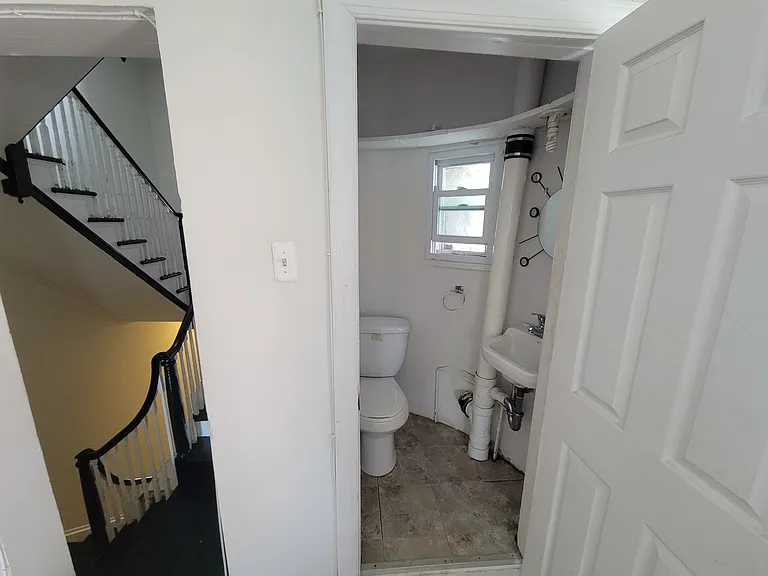 419 Fairmount Ave #B — Photo 26