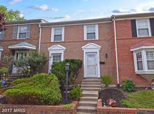 8073 Saint Annes Ct, Alexandria, VA 22309