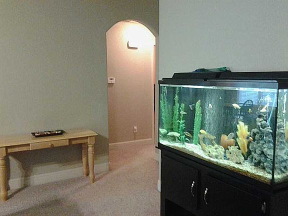 2nd image of 9 Dillow Cir