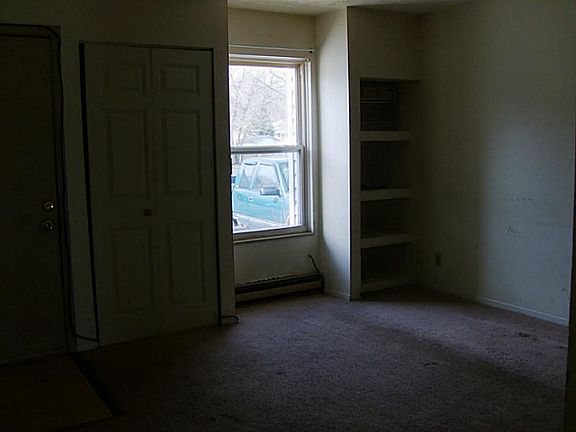 2nd image of 109 Forest Ln #109