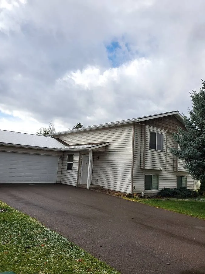 2 bed, 900 sqft, $1,800 — Photo 2