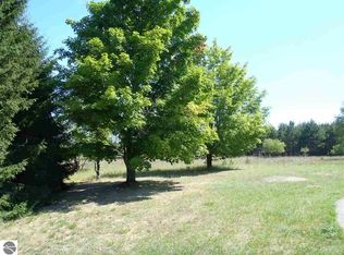 11785 Summit City Rd, Kingsley, MI 49649