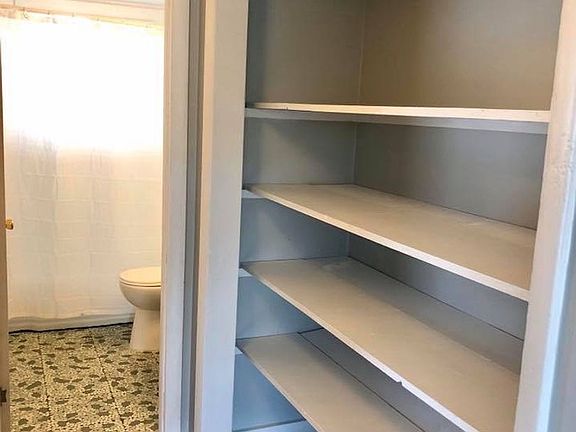 3rd image of 4822-4826 Sahler St #48268