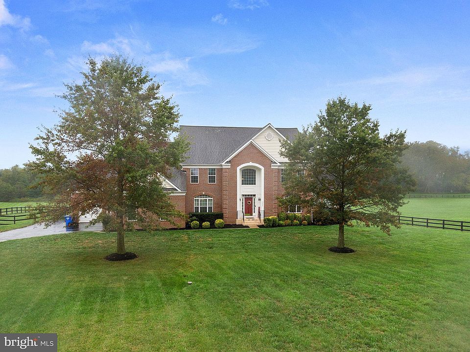 1st image of 42245 Fording Branch Ct