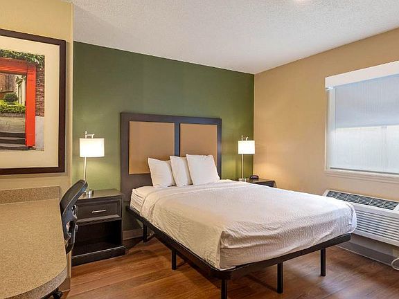 4th image of 5830 Westpark Dr #Studiob