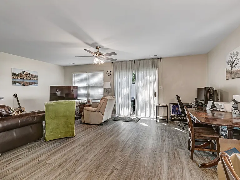 103 Mosel Ct — Photo 18