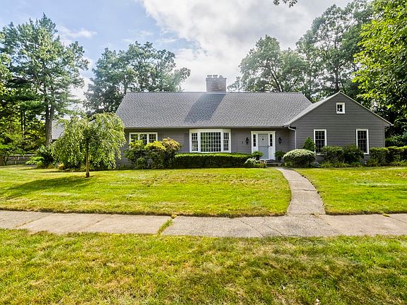 2nd image of 7 Woodland Rd