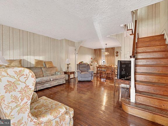 5th image of 5829 N 21st St