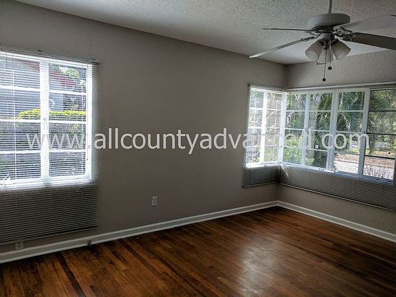 5th image of 310 Overbrook Dr