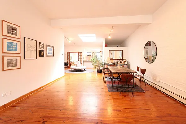 Rented by Level Group | media 4