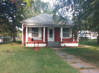 1032 N 13th St, Beatrice, NE 68310