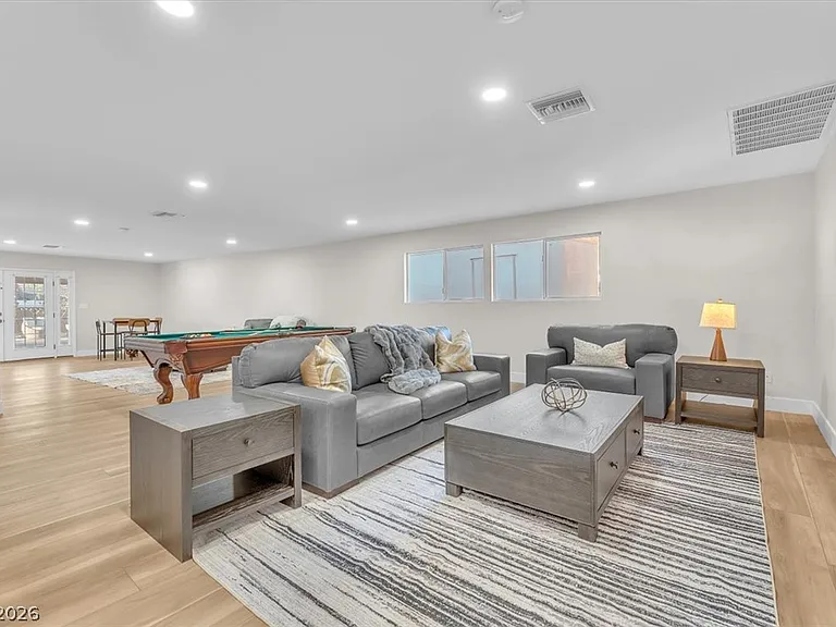 2868 Vista Del Sol Ave — Photo 37