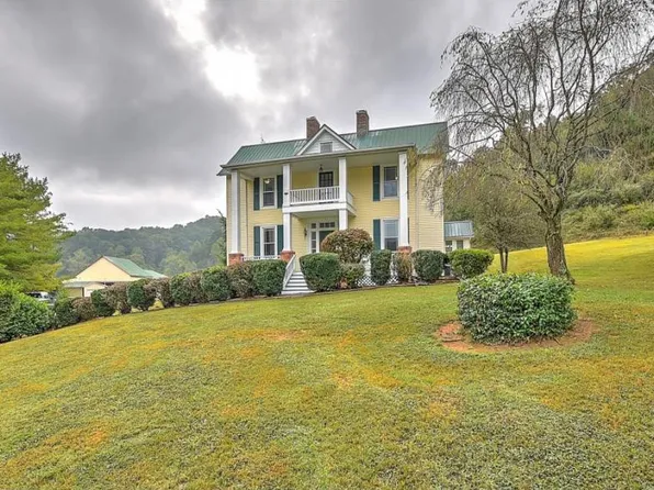 110 Lena Dr, Rogersville, TN 37857