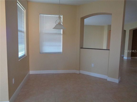 3rd image of 3519 Valleyview Dr