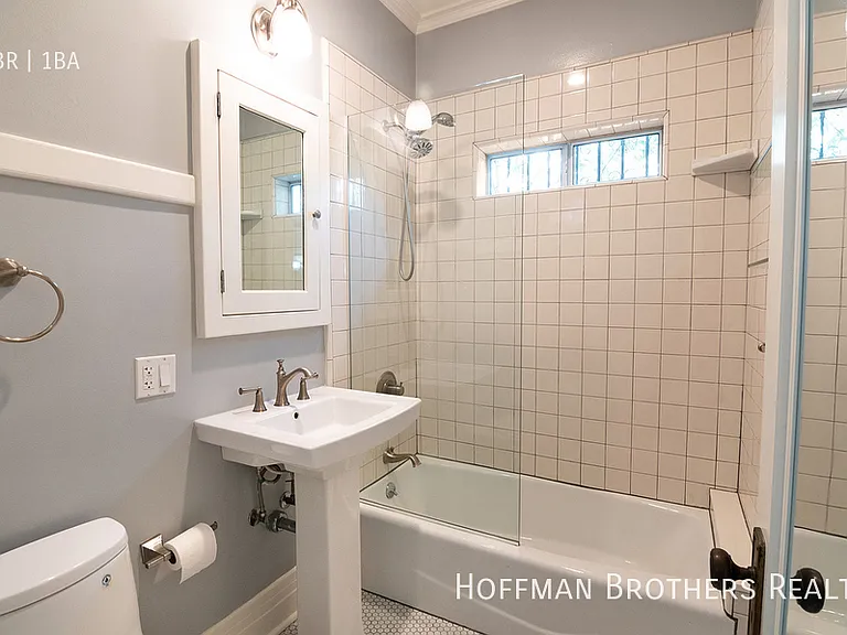 254 S Vendome St #6 — Photo 17