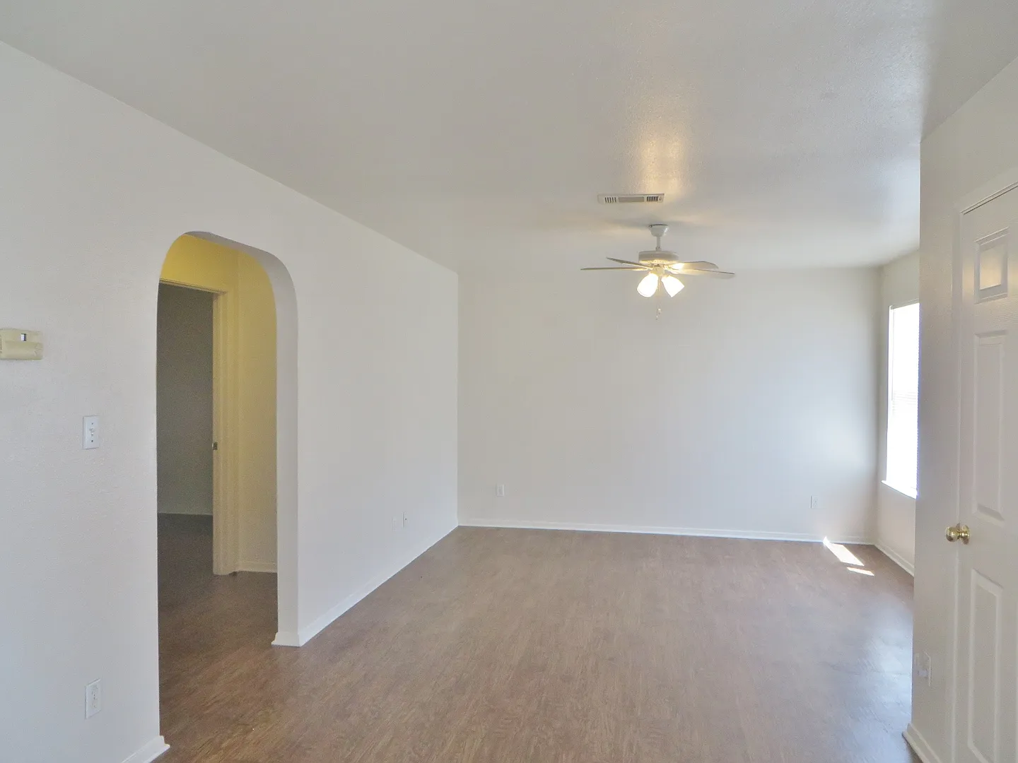 2 Bedroom 2 Bathroom Unit In Georgetown — Photo 2