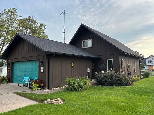 7925 S 140 E, Wolcottville, IN 46795