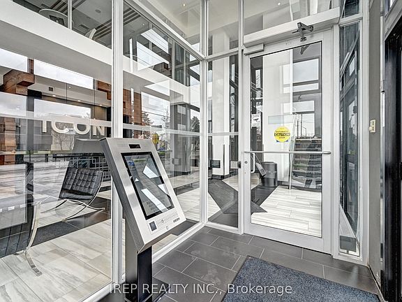 5th image of 330 Phillip St