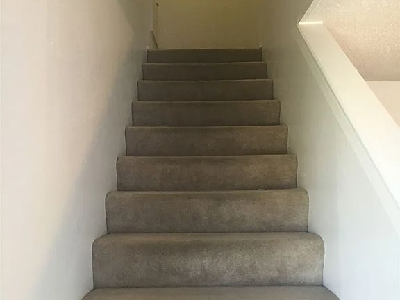 4th image of 3200 Eagle Hill Ct #D