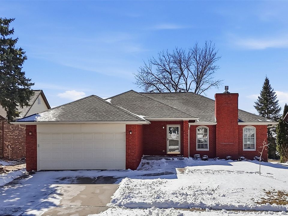 1st image of 839 Pepper Dr