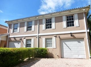 5321 Cove Cir, Naples, FL 34119