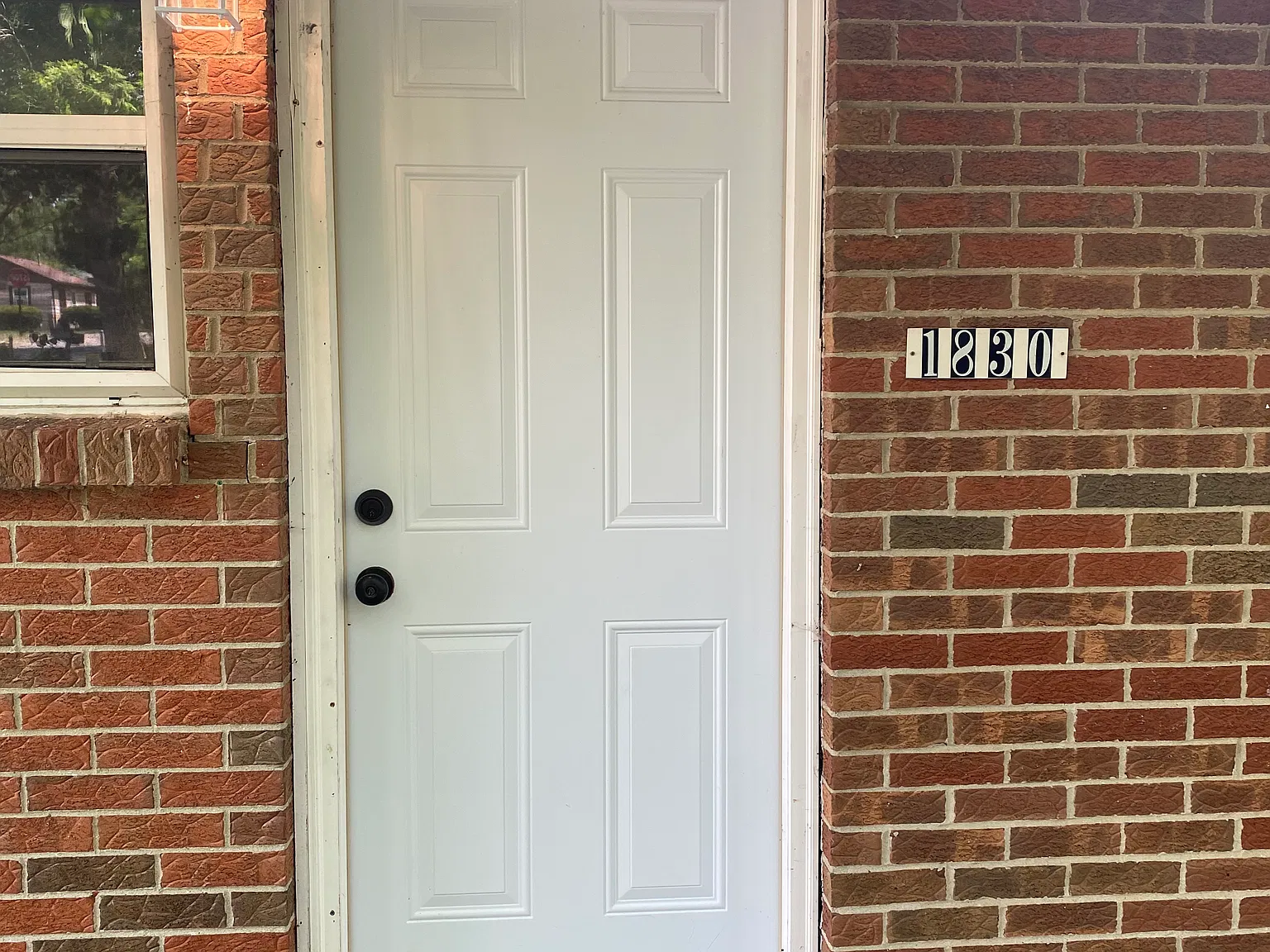 2 bed, 900 sqft, $1,100 — Photo 1