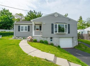 81 Clubhouse Dr, Carmel, NY 10512