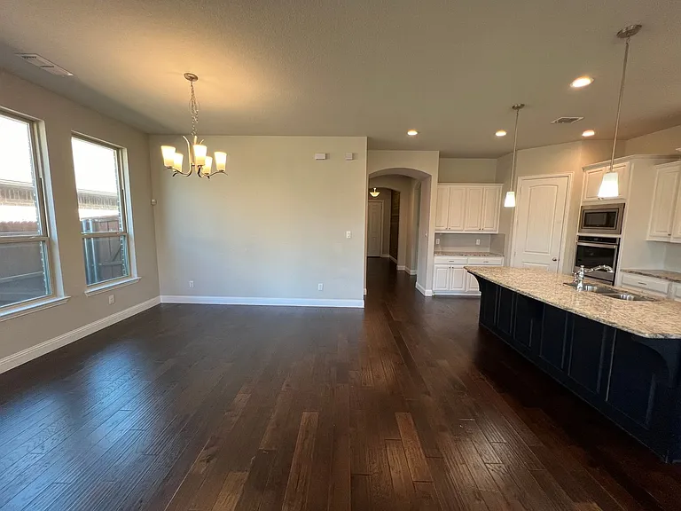 616 Ardath Rd — Photo 12