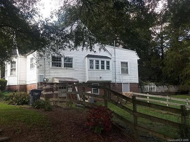 1st image of 204 E Trade St #2-3