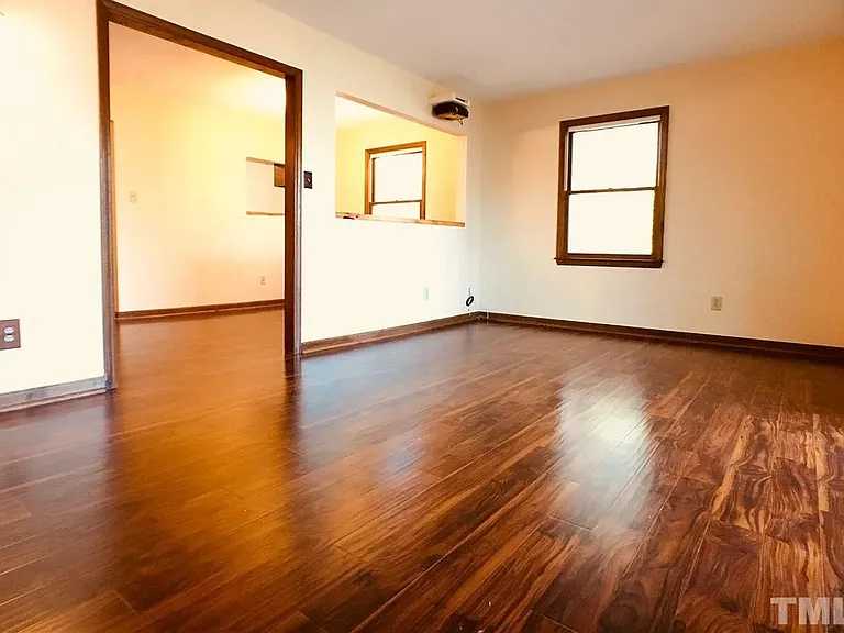 105 Lantern Way — Photo 2