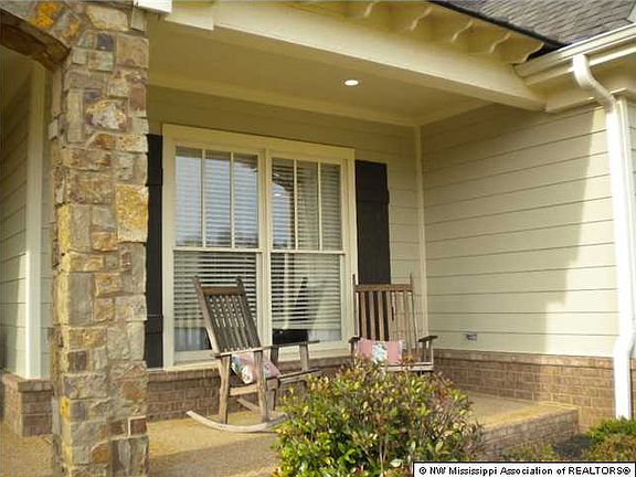 3rd image of 2252 Saint Ives Ln #1