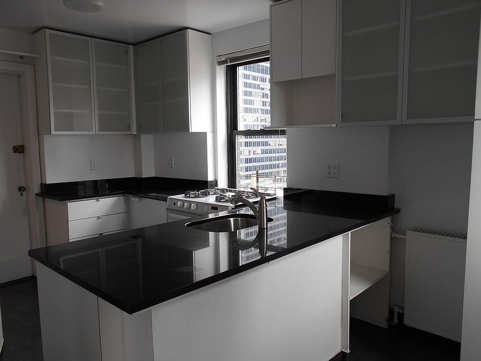 1st image of 108 E 38th St APT 2100