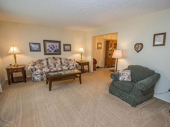 4th image of 9724 N Church Dr