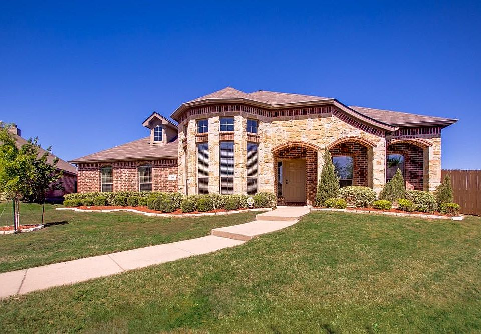 1st image of 208 Regal Ct