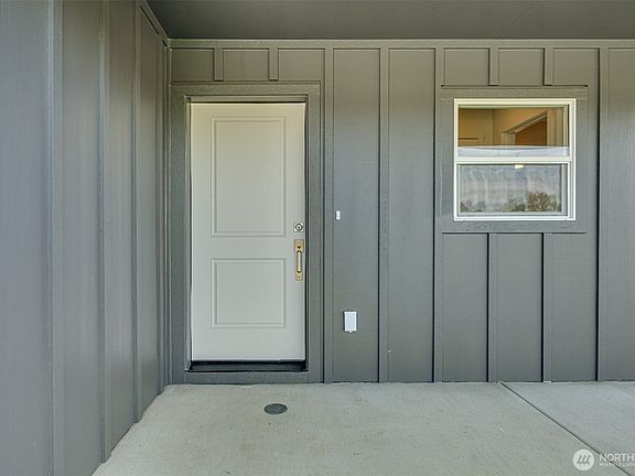 2nd image of 2010 Henderson Way