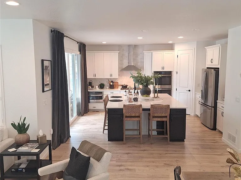 7958 Adams Fork Ave — Photo 10