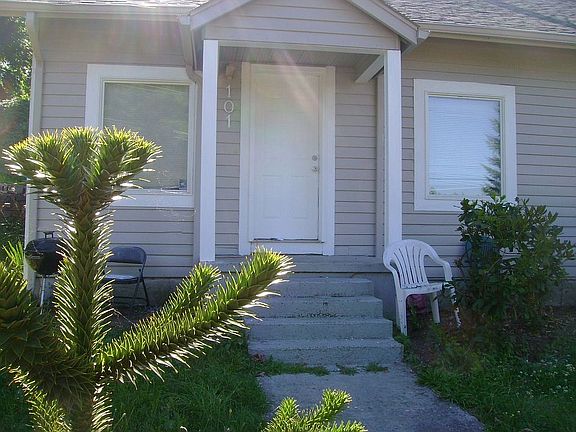 3 Br. Home entrance