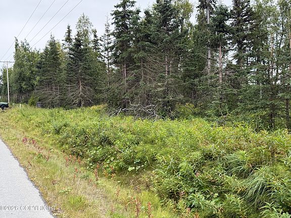 4th image of 1872 Beaver Loop Rd