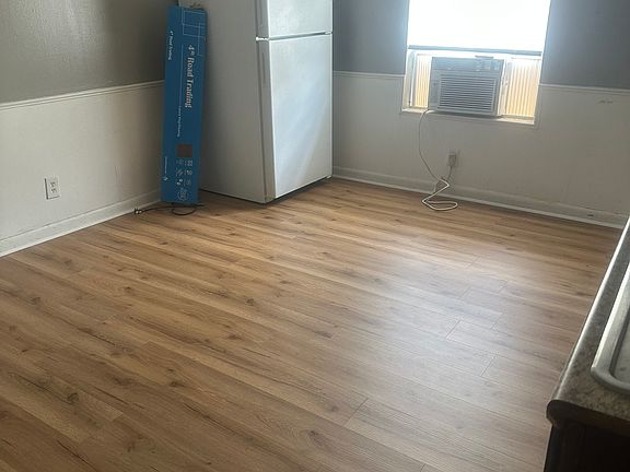 2nd image of 901 E 29th Ave APT 1