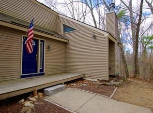 52 Conleys Grove Rd #B, Derry, NH 03038
