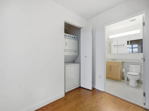 40-28 College Point Boulevard image 7 of 25