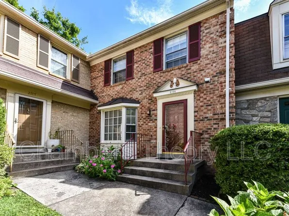 2109 Kings Mill Ct, Falls Church, VA 22043
