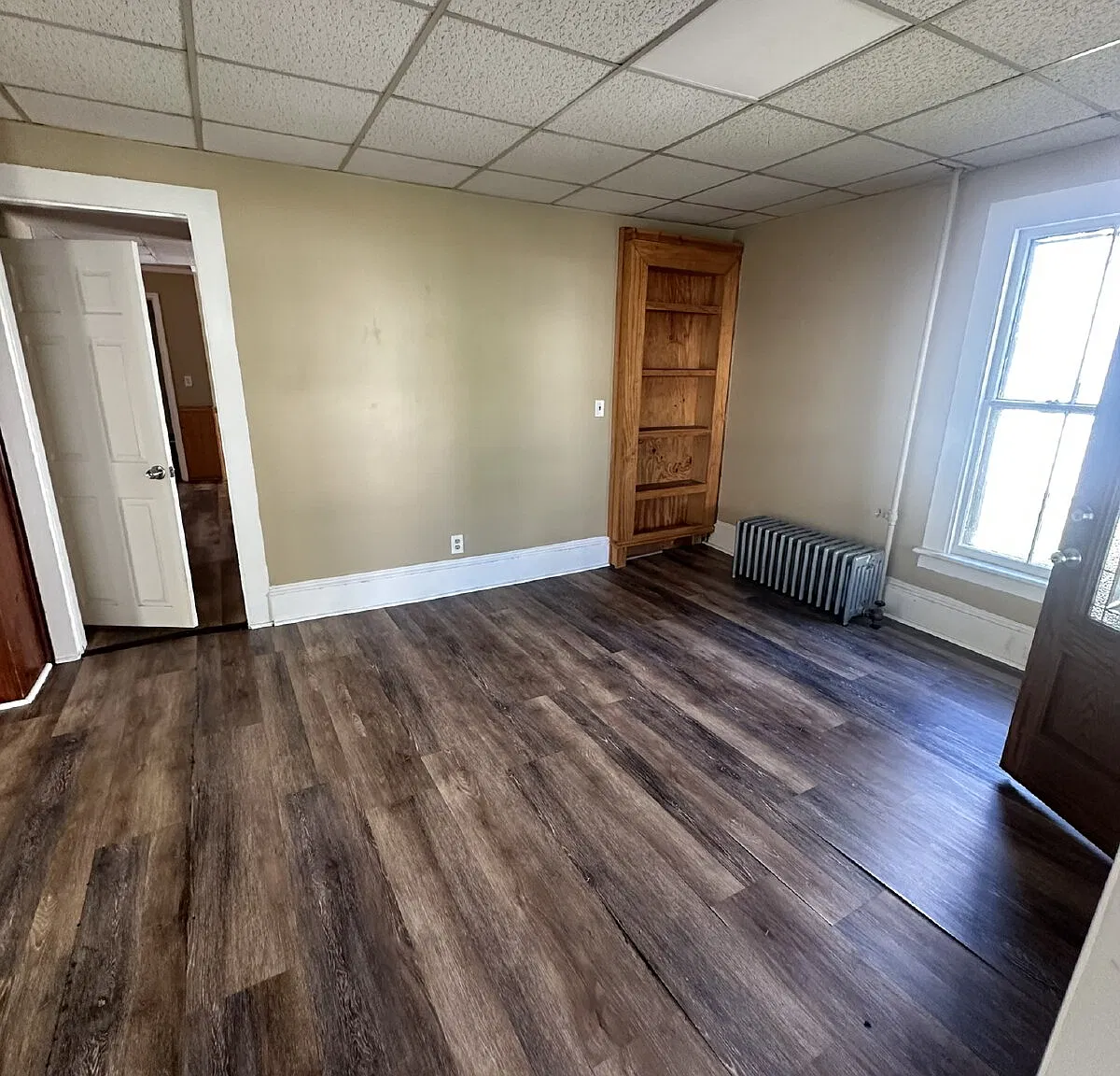3 bed, 1.0 bath, 1350 sqft, $1,245 — Photo 4