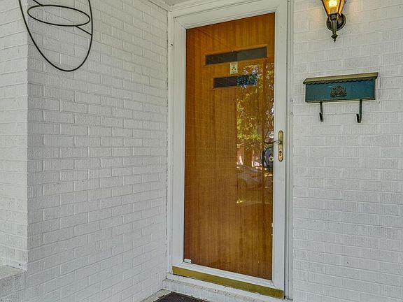 5th image of 2903 SE Virginia Ave