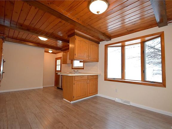 3rd image of 42 Kennedy Dr