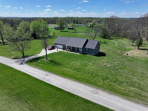 2nd image of 5935 Sandpit Rd